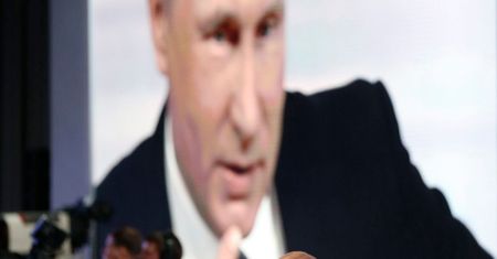 Doroczna konferencja Putina. "Gospodarka Rosji ma już za sobą szczyt kryzysu"