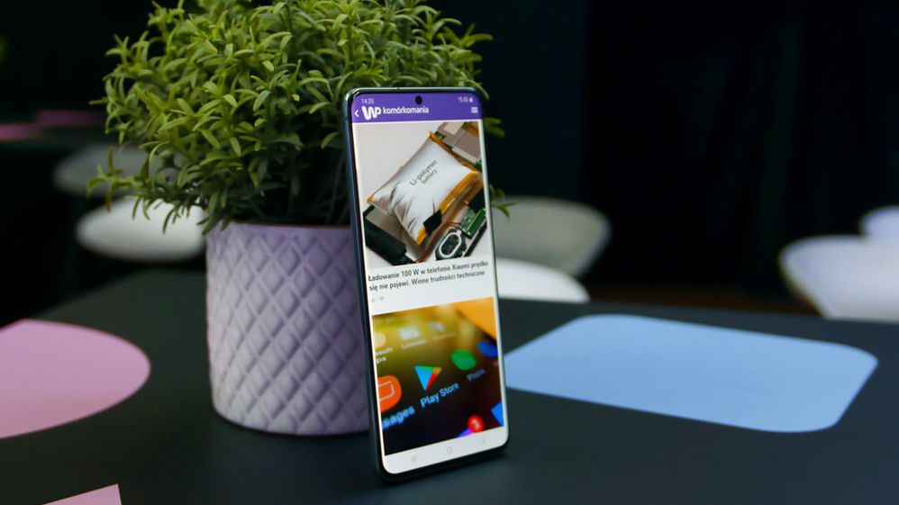 Samsung zapowiada ekrany OLED stworzone z myślą o... 5G 1