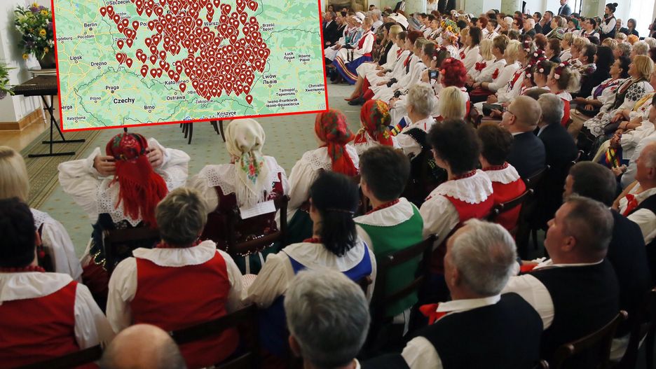 Chełm, 04.09.2021. Finał III edycji konkursu "Kobieta Gospodarna Wyjątkowa" w Amfiteatrze Kumowa Dolina w Chełmie, 4 bm. Podczas gali przyznano nagrody zwycięskim Kołom Gospodyń Wiejskich w trzech kategoriach: ciasto jak dawniej, ziołowe skarby kulinarne i serweta inspirowana tradycją. (wj/amb) PAP/Wojtek Jargiło 