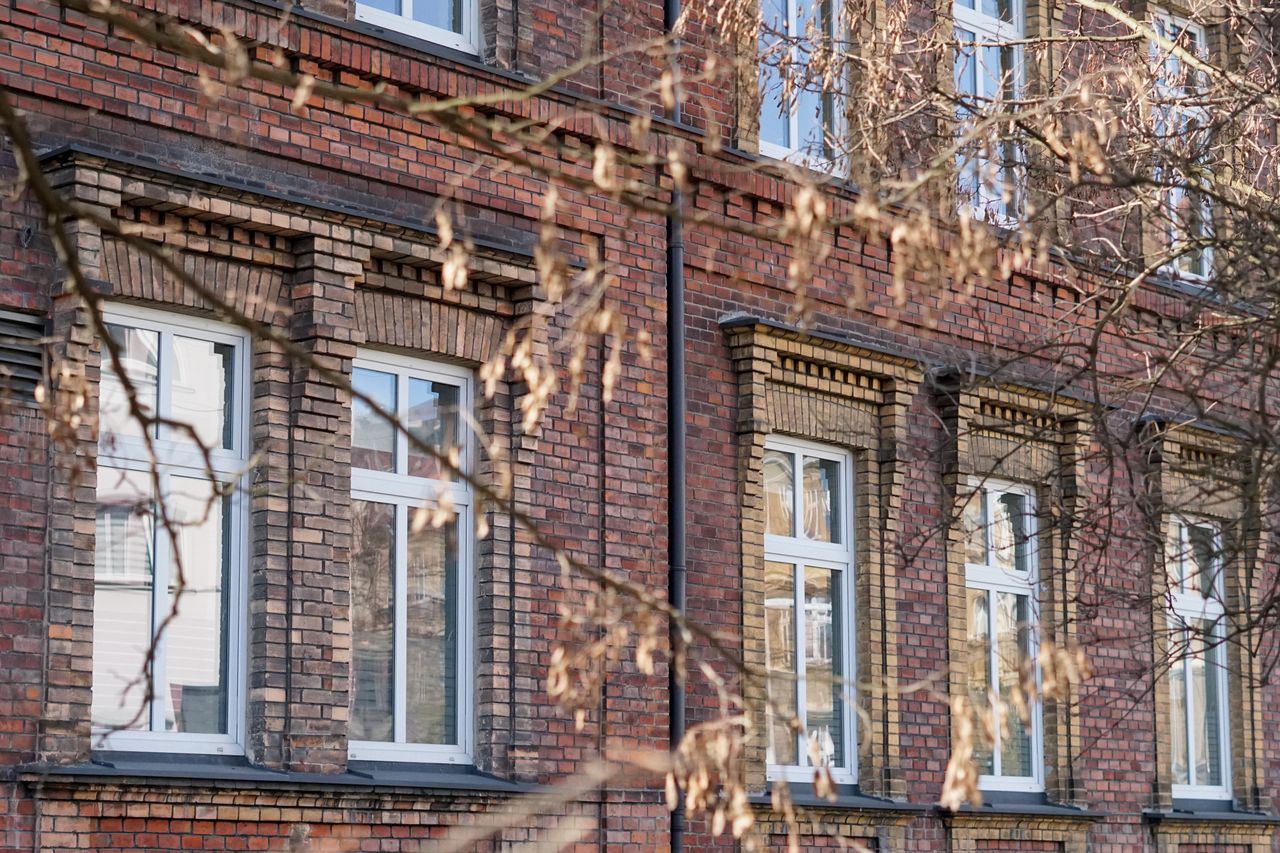 Tak Polacy zarabiają na domach. Wyciągają nawet 16 tys. zł miesięcznie