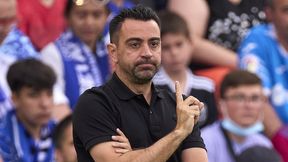 "Xavi jest zmartwiony". Trener czeka na transfery