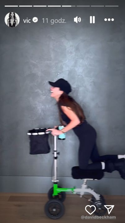 Victoria Beckham dostała od męża hulajnogę z koszykiem na wino