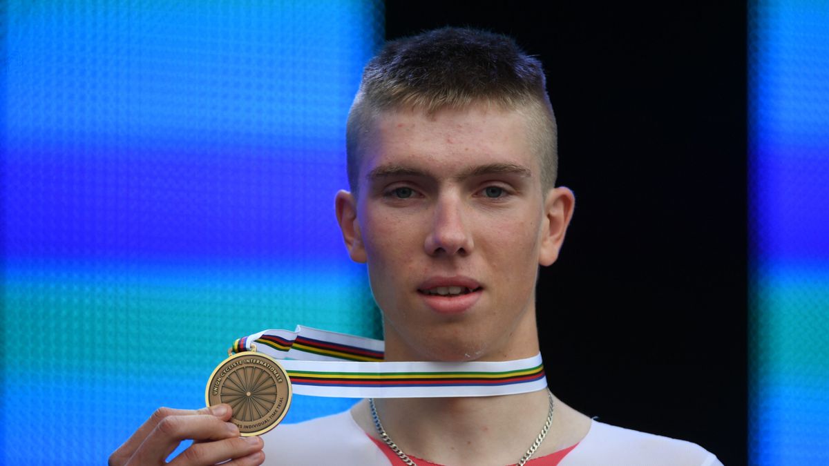 PAP / Bartłomiej Zborowski / Filip Maciejuk zdobył w norweskim Bergen brązowy medal kolarskich mistrzostw świata w jeździe indywidualnej na czas juniorów