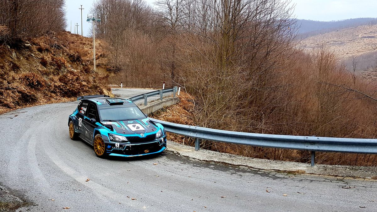 Materiały prasowe / Łukasz Pieniążek podczas testów przed Rajdem Korsyki