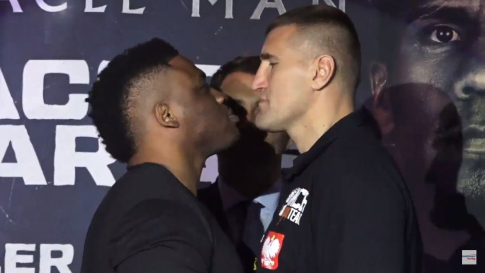 Jarrell Miller (z lewej) kontra Mariusz Wach (z prawej)