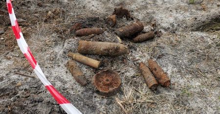 Śląskie. Niebezpieczne tajemnice pod drogą. Niewybuchy w Międzyrzeczu, Ponięcicach i Nędzy