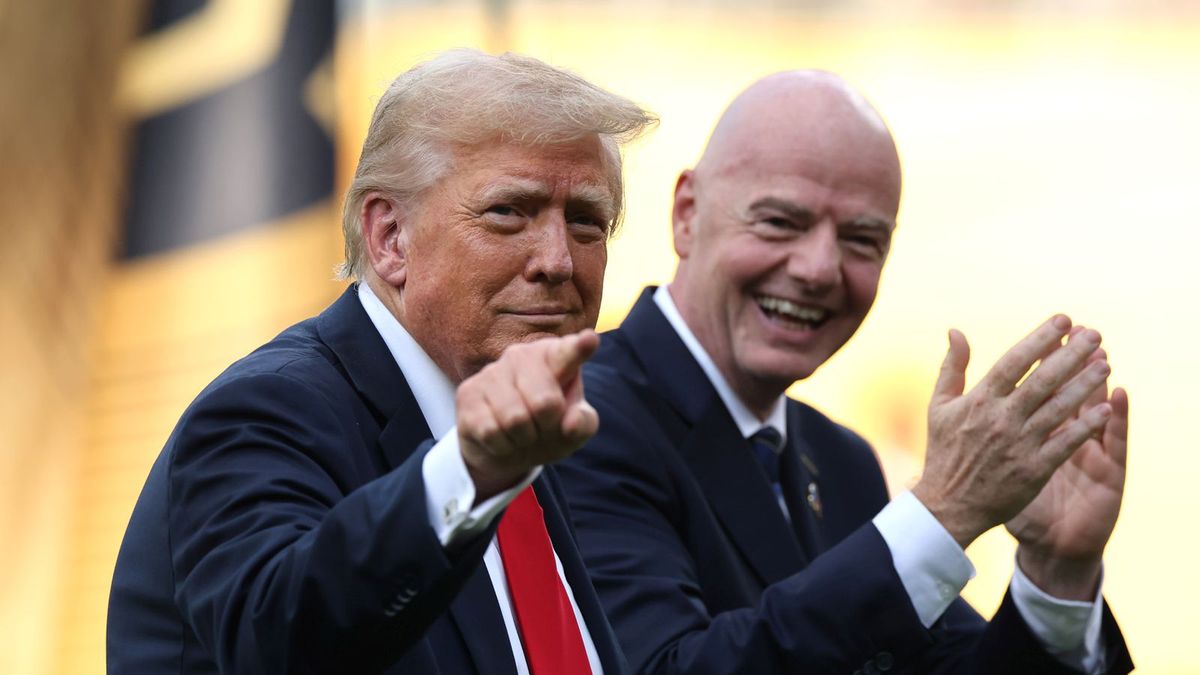 Getty Images / Alex Grimm / Od lewej: Donald Trump i Gianni Infantino
