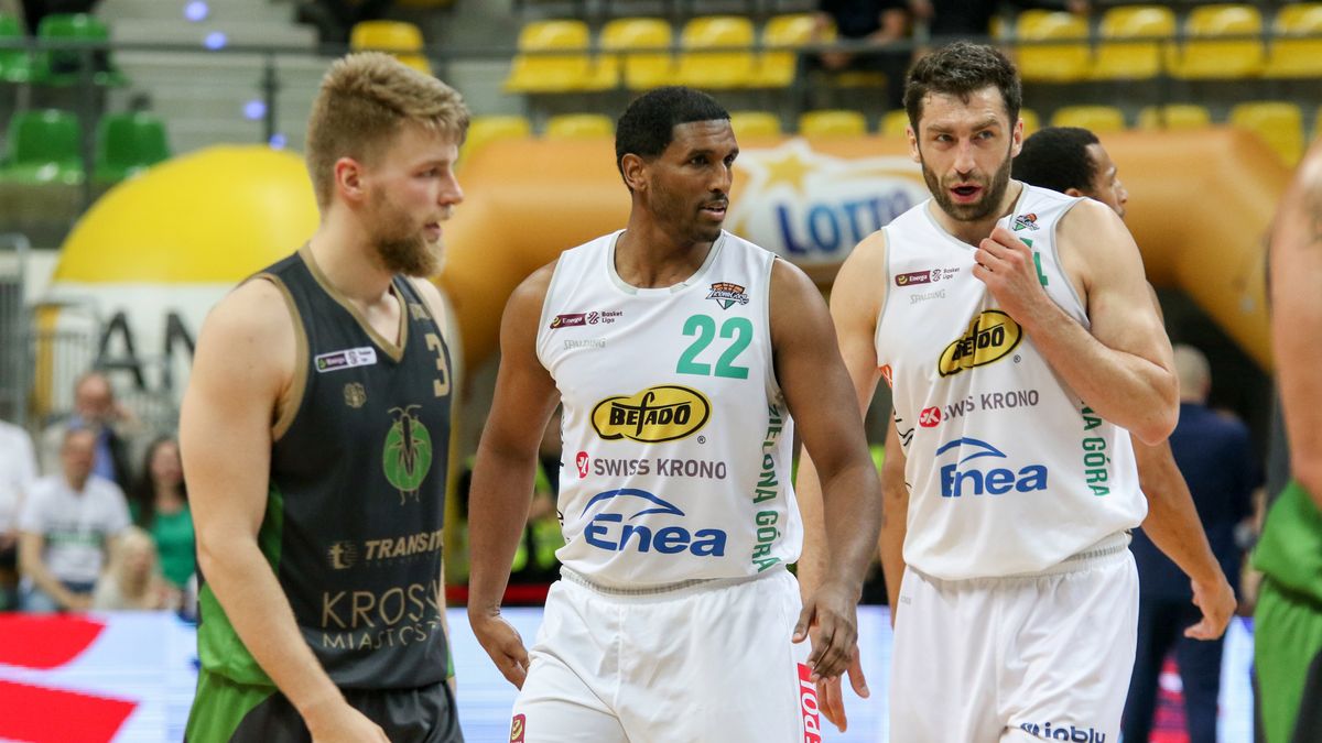 WP SportoweFakty / Artur Lawrenc / Na zdjęciu od lewej: Paweł Krefft, Thomas Kelati, Adam Hrycaniuk