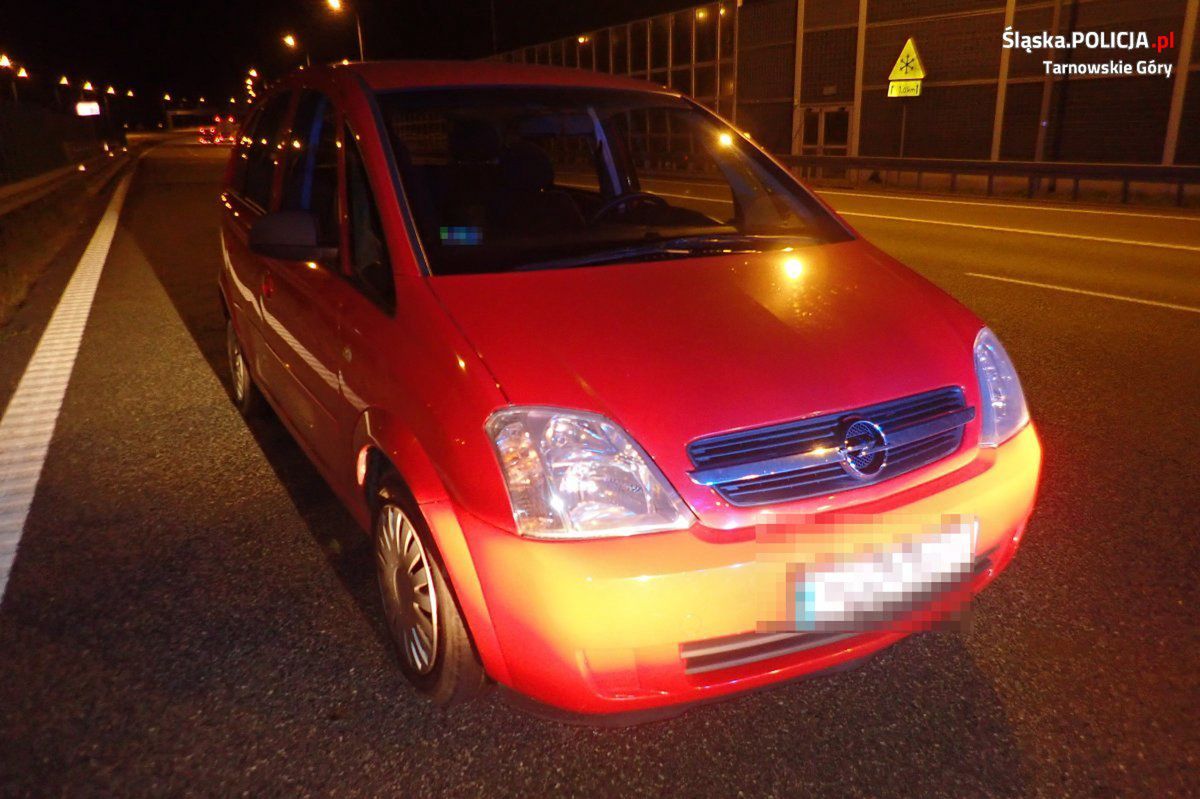 Tarnowskie Góry. Zaparkował na autostradzie i poszedł spać