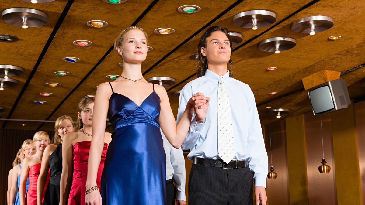 Ten nieodłączny element studniówki to faux pas