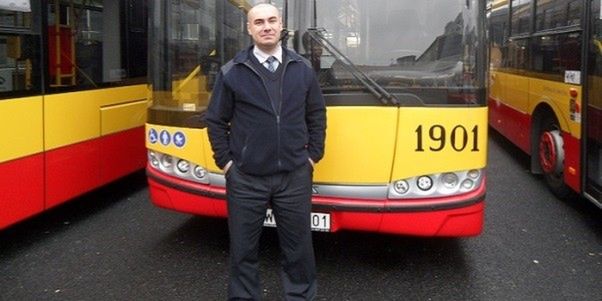 Warszawski kierowca autobusu uratował życie pieszemu. "Liczyła się każda sekunda"