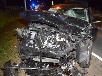 19-latek zjechał na czołówkę. Jedna osoba zginęła, trzy są ranne