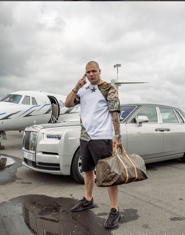 Kim jest Budda? Nie miał łatwego życia: ojciec skończył jako bezdomny alkoholik, a matka wyrzuciła go z mieszkania