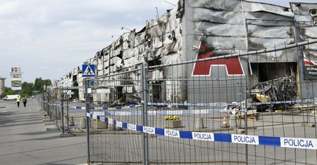Pożar Marywilskiej 44. Służby badają wątek podpalenia na zlecenie