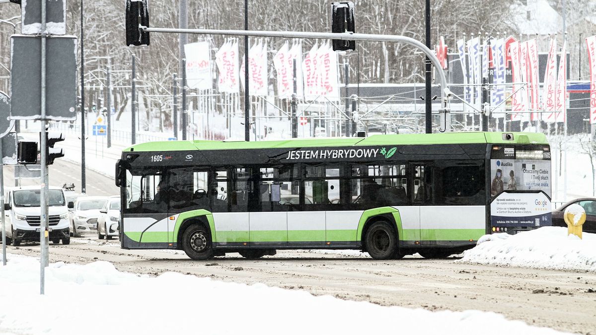 Autobus komunikacji miejskiej w Olsztynie 