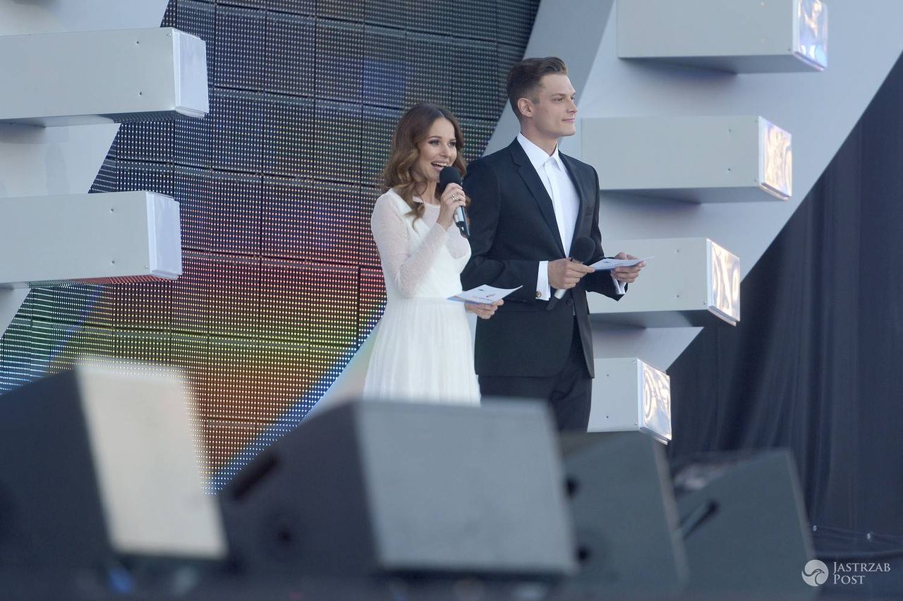 Adam Fidusiewicz i Paulina Sykut-Jeżyna poprowadzili koncert z okazji Światowych Dni Młodzieży 2016 (fot. AKPA)