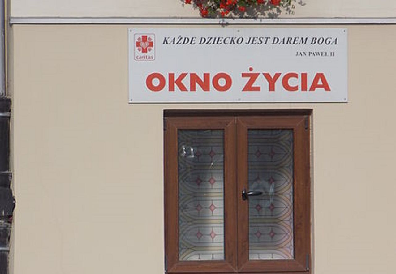 Okno życia uratowało dziewczynę. Martę zamordował Adrian R.