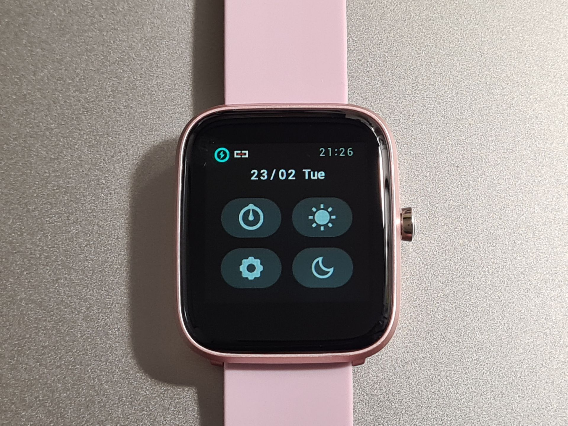 Krótki test Vector Smart VCTR-31-01: niedrogi smartwatch dla kobiet 11