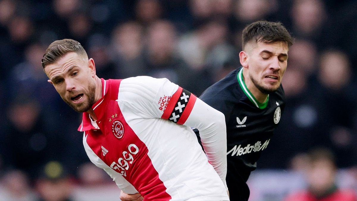 Getty Images / Rico Brouwer/Soccrates / Na zdjęciu: Jordan Henderson i Jakub Moder