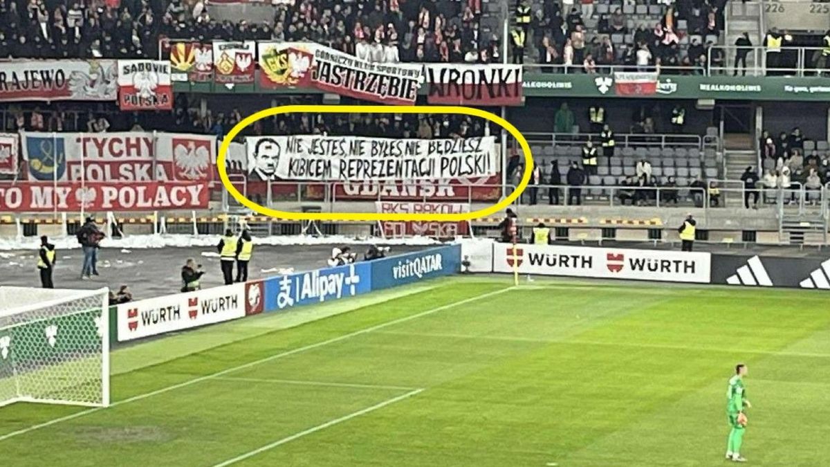 WP SportoweFakty / Na zdjęciu: baner polskich kibiców na stadionie w Kownie podczas meczu el. MŚ 2026