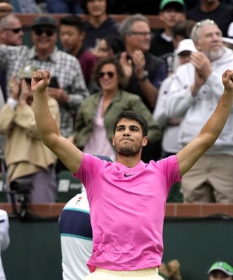 Kolejny krok Carlosa Alcaraza. Stefanos Tsitsipas za burtą