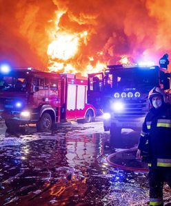 Kujawsko-pomorskie. Strażacy wciąż walczą z pożarem składu opon