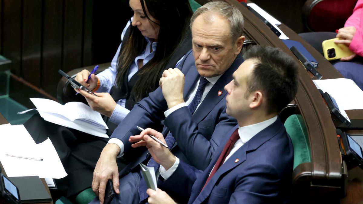 Posiedzenie Sejmu 12 grudnia
12.12.2023 Warszawa posiedzenie Sejmu X kadencji, Fot. Tomasz Jastrzebowski/REPORTER
N/z: Monika Wielichowska, Donald Tusk, Andrzej Domanski
Tomasz Jastrzebowski/REPORTER
