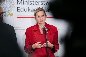 Ilu uczniów chodzi na edukację zdrowotną? Wymijająca wypowiedź Nowackiej