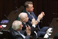 Klub PiS z projektem uchwały. Chodzi o sprawę wyrzucenia krzyża