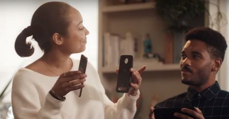 Samsung śmiał się z Apple, Motorola śmieje się z Samsunga