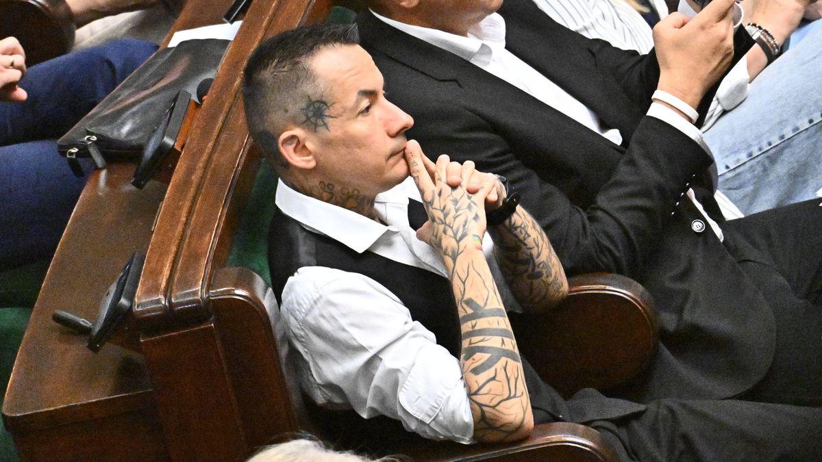Jak wyglądał Marcin Józefaciuk bez tatuaży?
