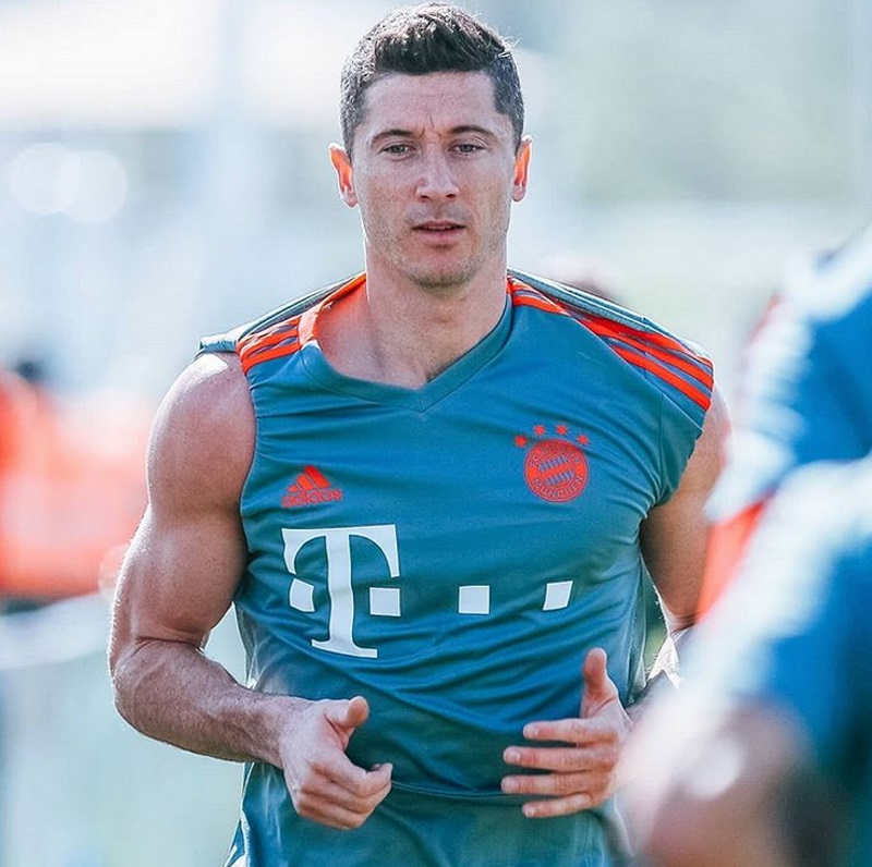 Biceps Lewandowskiego Zrobił Wrażenie Na Kibicach Bestia Wp Sportowefakty 5035