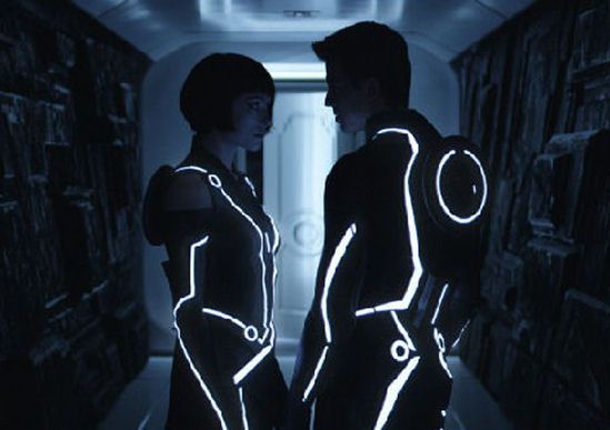 Zrób sobie świetlisty strój jak z filmu Tron