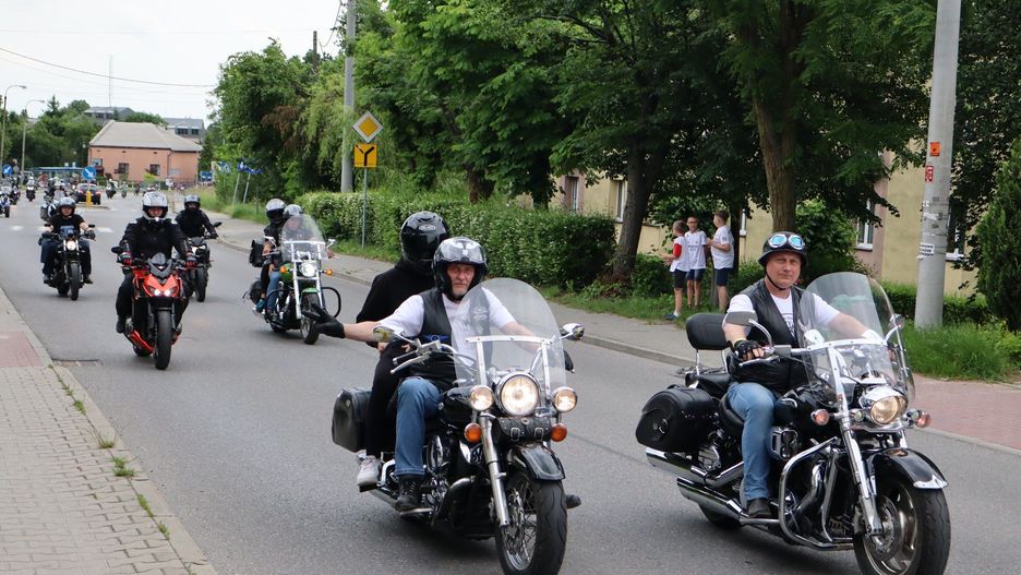 Wielka parada motocyklowa w Trzebini. Trwa motopiknik nad Balatonem 