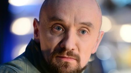 Kontrowersyjny brat