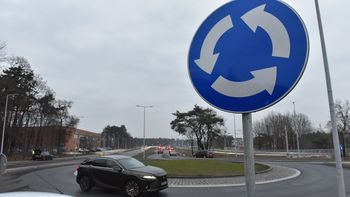 Toruń: Nowe rondo. Jest już przejezdne, chociaż bez kropki nad "i"