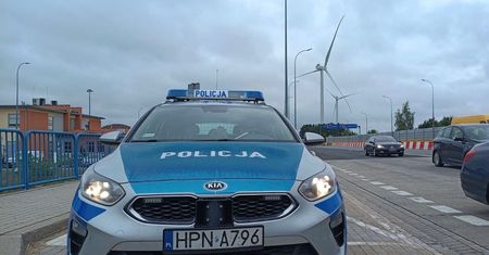 Szedł pieszo autostradą, trafił do widzenia.