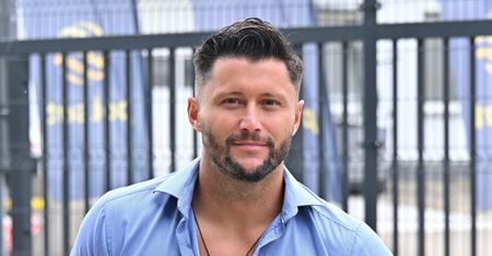 Tak ludzie reagują na jego widok. Piotr Mróz budzi respekt na ulicach polskich miast