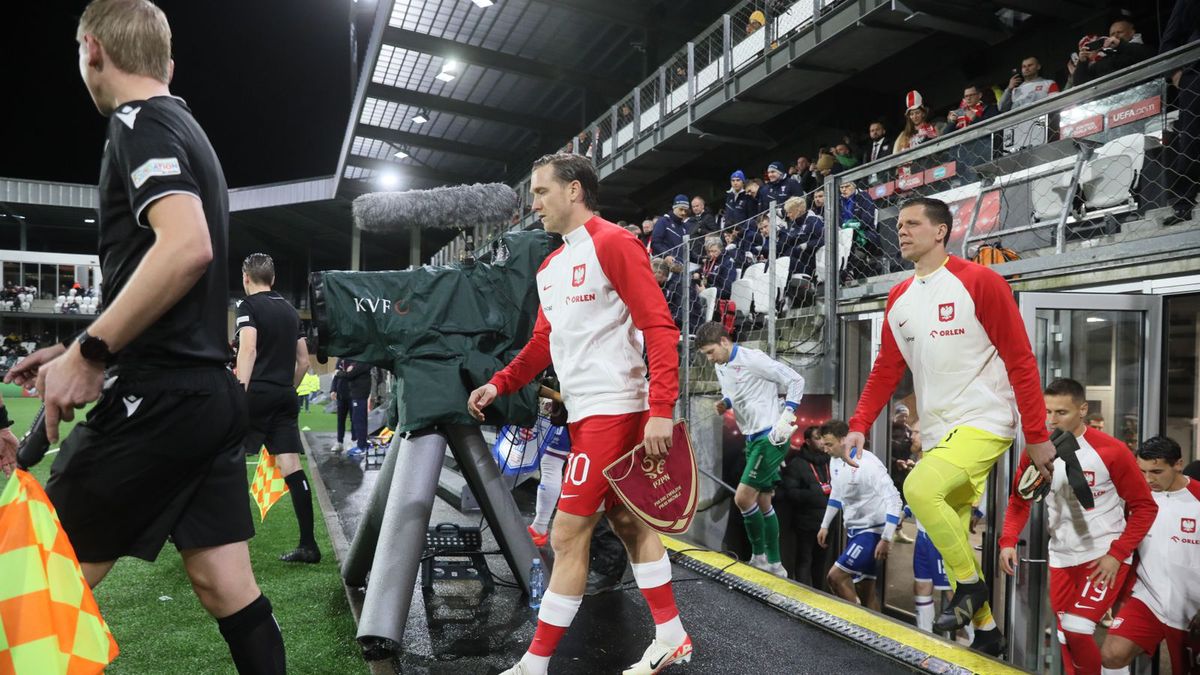 PAP / Leszek Szymański / Na zdjęciu: reprezentacja Polski przed meczem z Wyspami Owczymi