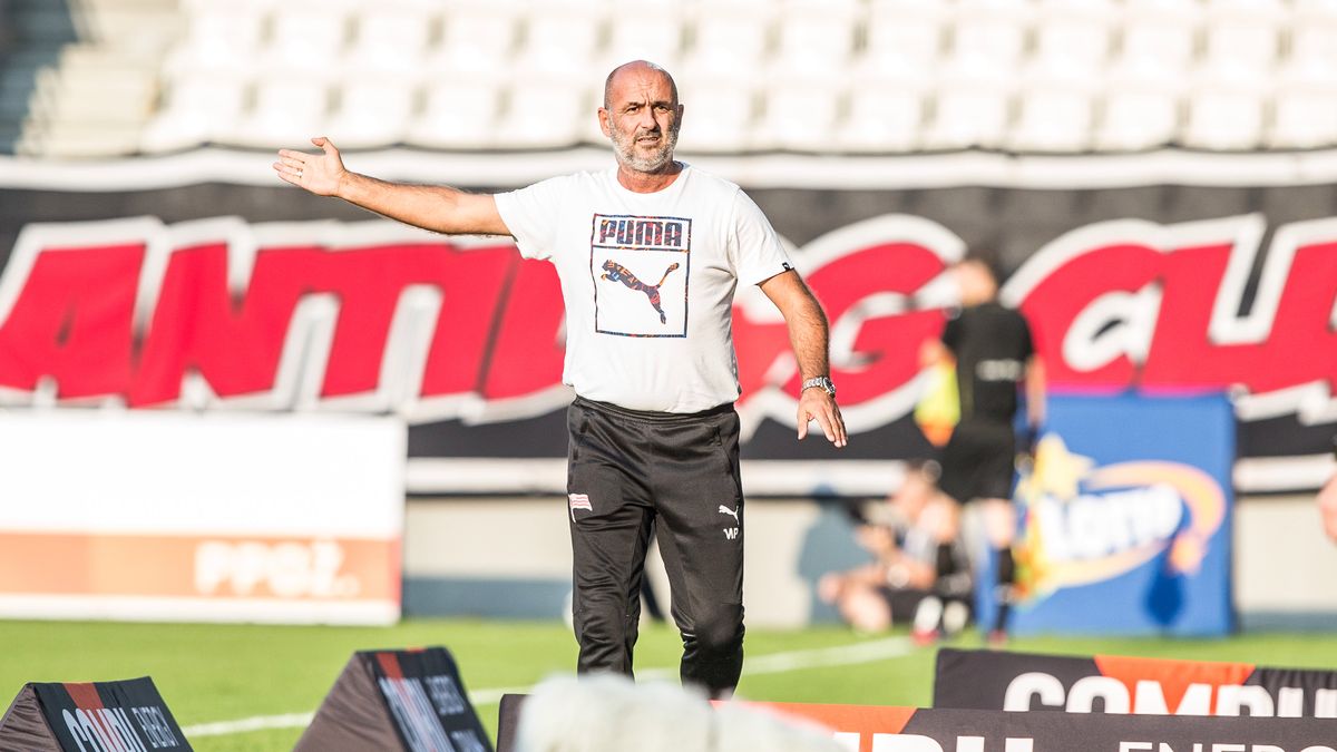 Getty Images / Jakub Gruca / Na zdjęciu: Michał Probierz, trener Cracovii 