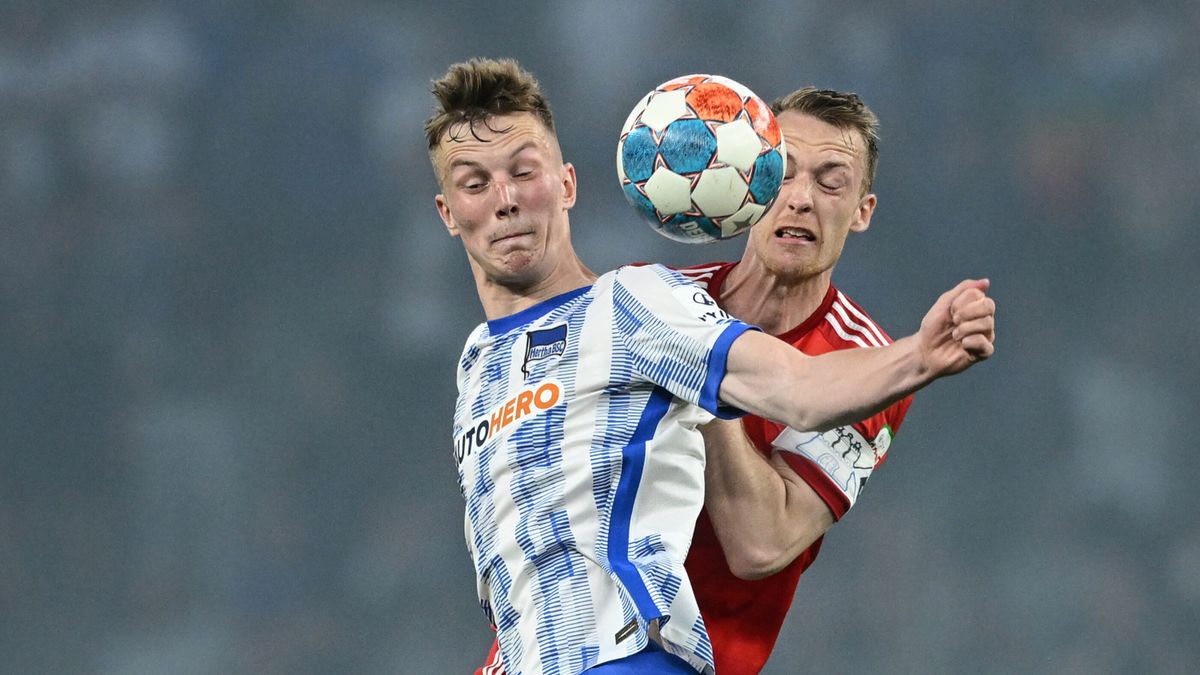 PAP/EPA / Filip Singer / Luca Wollschlaeger (L) i Sebastian Schonlau (R) 