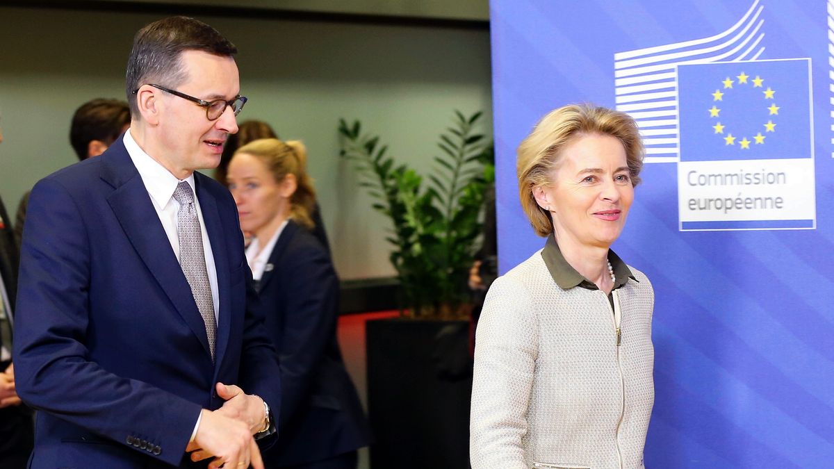 BRUSSELS, BELGIUM - FEBRUARY 06: Poland's Prime Minister Mateusz Morawiecki (L) meets European Commission President Ursula Von der Leyen (R) in Brussels, Belgium on February 06, 2020. (Photo by Dursun Aydemir/Anadolu Agency via Getty Images)
