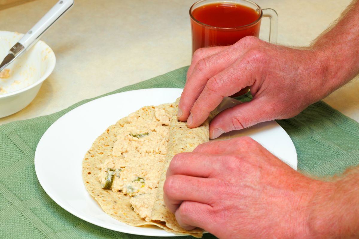 Tortilla rolls with egg spread: The party snack game-changer