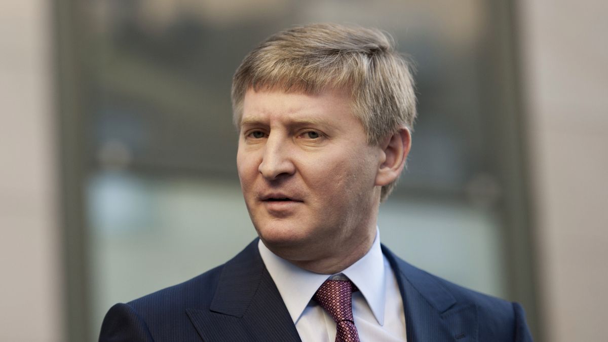 Najbogatszy Ukrainiec i czołowy działacz Partii Regionów, Rinat Achmetow stracił na wojnie z Rosją już ponad 60 proc. swojego majątku ulokowanego na Ukrainie