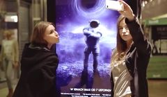 Kosmonauta z „Interstellar” na interaktywnym billboardzie reklamuje kina IMAX (wideo)