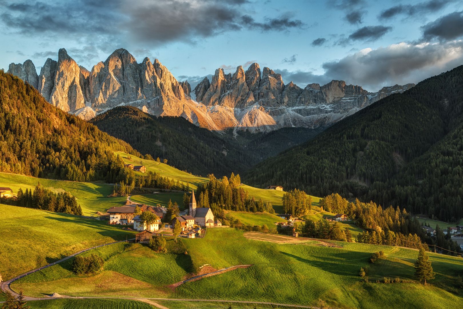 Południowy Tyrol, widok na Santa Maddalena 