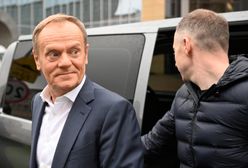 Tusk zatrzymał się na stacji paliw. "Prawdy nie przykryją. Za taką cenę Kaczyński nie najeździ się po Polsce"