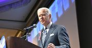 Szczepionka na COVID-19. Joe Biden przyjmie dawkę. Jest data