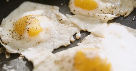 Źródło niebezpiecznego cholesterolu? Tyle można jeść