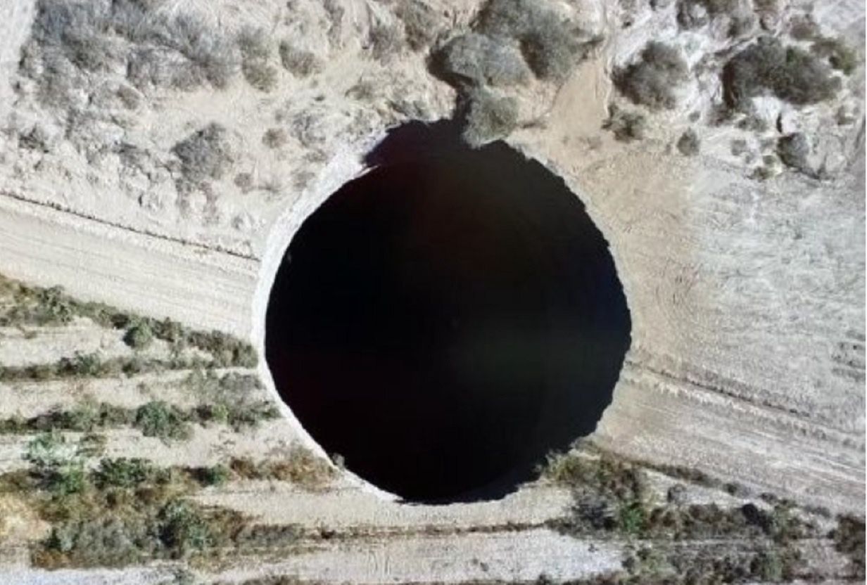 Gigantyczne zapadlisko nieopodal kopalni w Chile. Mieszkańcy są przerażeni